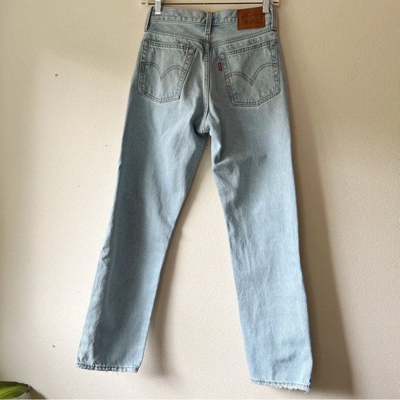 Levi's Denim - Levis wedge fit high rise light wash size 25